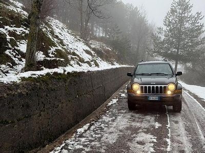 Second-hand Jeep Cherokee 163 CP (119 kW) 2007 SUV