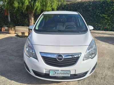 Usata Opel Meriva 101 CV (74 kW) 2012 Bianco Monovolume
