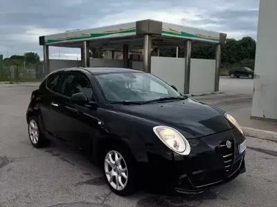 Usata Alfa Romeo MiTo Distinctive 120 CV (88 kW) 2011 Nero Utilitaria