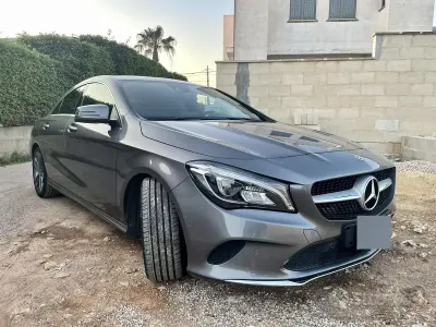 Usata Mercedes CLA200 136 CV (100 kW) 2018 Grigio Berlina