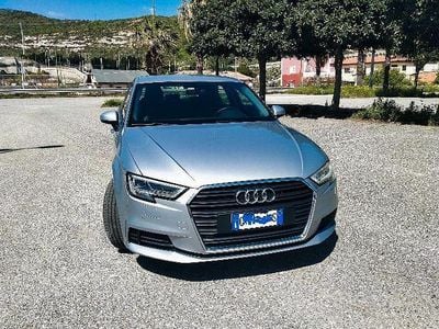 Usata Audi A3 Business 116 CV (85 kW) 2018 Grigio Berlina