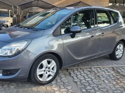 Usata Opel Meriva Cosmo 95 CV (69 kW) 2015 Grigio Monovolume