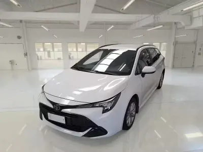 Usata Toyota Corolla Active 98 CV (72 kW) 2024 Bianco Station wagon