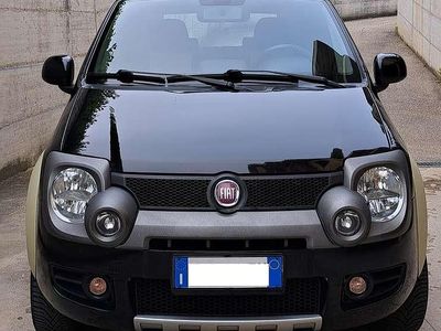 Usata Fiat Panda 4x4 Cross 75 CV (55 kW) 2011 Nero Utilitaria