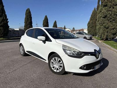 Usata Renault Clio IV 75 CV (55 kW) 2014 Bianco Berlina