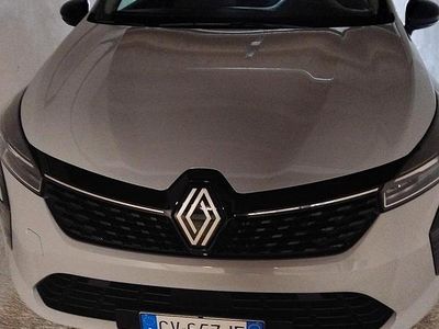 Usata Renault Clio V 100 CV (73 kW) 2024 Grigio Utilitaria