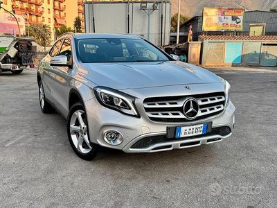 Mercedes GLA220