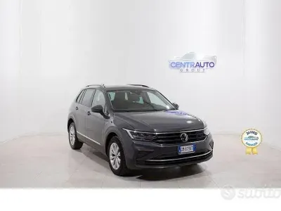 Usata VW Tiguan Life 122 CV (89 kW) 2022 Grigio SUV