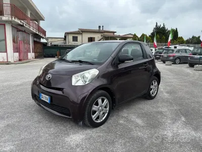 Usata Toyota iQ 68 CV (50 kW) 2009 Viola Utilitaria