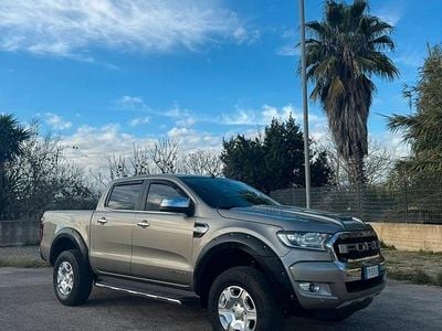 Usata Ford Ranger Limited 160 CV (117 kW) 2018 Grigio Pick-up