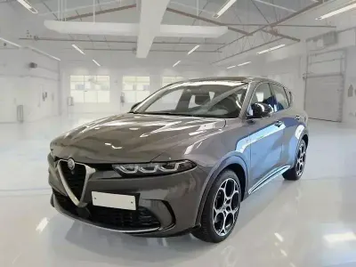 Second-hand Alfa Romeo Tonale Ti 160 CP (117 kW) 2024 Gri SUV