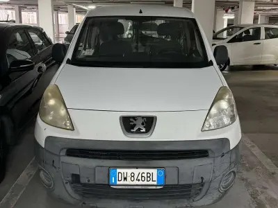Usata Peugeot TePee Premium 90 CV (66 kW) 2009 Bianco Station wagon