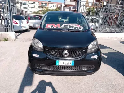 Usata Smart ForFour 71 CV (52 kW) 2017 Nero Utilitaria