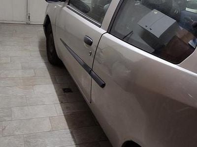 Usata Fiat Punto 2003 Grigio Utilitaria