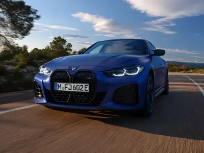 Nuova BMW i4 M Sport 144 kW (197 CV) 2025 Argento Berlina