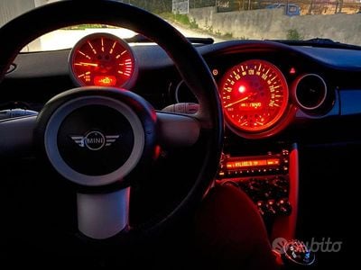 Usata Mini Cooper 116 CV (85 kW) 2006 Blu Utilitaria