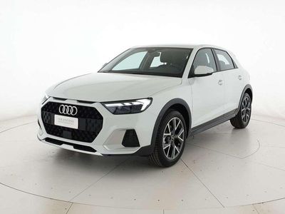 Nuova Audi A1 Business 116 CV (85 kW) 2026 Bianco ghiaccio metallizzato SUV