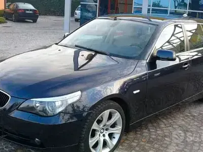Usata BMW 525 177 CV (130 kW) 2005 Bluazzurro Station wagon