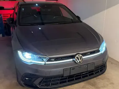 Usata VW Polo R-line 95 CV (69 kW) 2023 Grigio Utilitaria