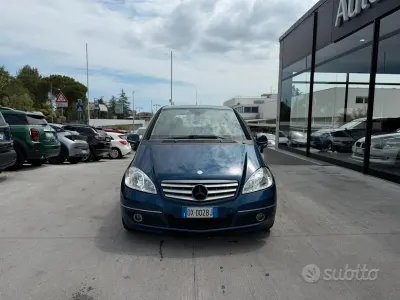 Usata Mercedes A180 Edition 109 CV (80 kW) 2009 Bluazzurro Coupé