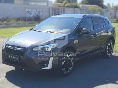 Usado Subaru XV Style 150 CV (110 kW) 2022 Gris SUV