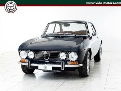 Usata Alfa Romeo 2000 Veloce 132 CV (97 kW) 1974 Blu Coupé