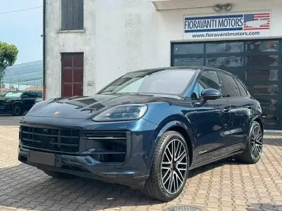Usata Porsche Cayenne 354 CV (260 kW) 2025 Blu/azzurro SUV
