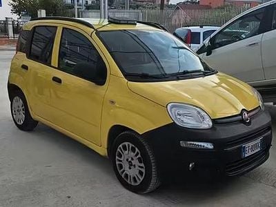 Occasion Fiat Panda Lounge 75 ch (55 kW) 2013 Jaune Citadine