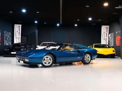 Usata Ferrari 328 271 CV (199 kW) 1987 Blu chiaro metallizzato Cabrio