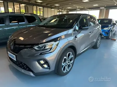 Occasion Renault Captur Techno 101 PK (74 kW) 2023 Grijs SUV
