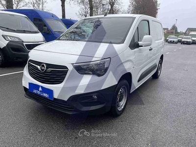 Usata Opel Combo Essentia 101 CV (74 kW) 2021 Bianco Monovolume