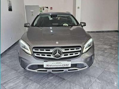 Usata Mercedes GLA180 136 CV (100 kW) 2017 Grigio SUV