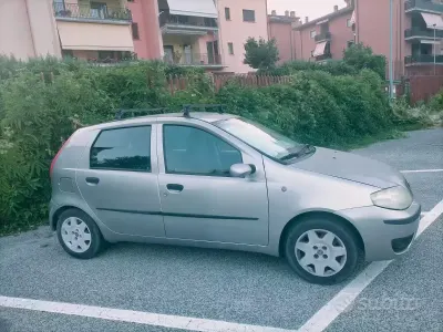 Usata Fiat Punto 60 CV (44 kW) 2005 Grigio Utilitaria