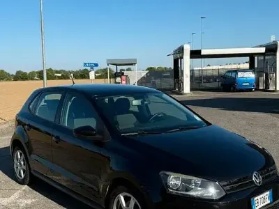 Usata VW Polo Comfortline 75 CV (55 kW) 2010 Bluazzurro Utilitaria