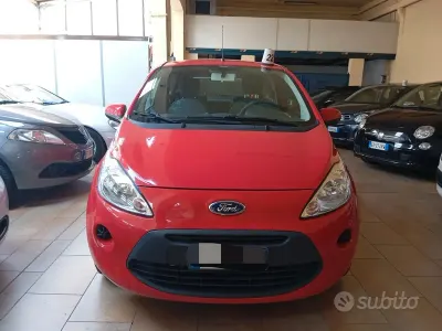 Usata Ford Ka 69 CV (50 kW) 2016 Rosso Berlina