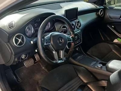 Usata Mercedes GLA200 136 CV (100 kW) 2014 Bianco SUV