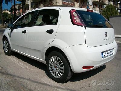 Usata Fiat Punto 78 CV (57 kW) 2013 Bianco Utilitaria