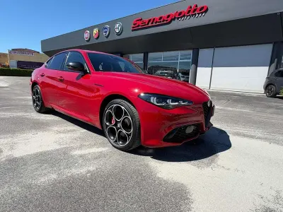 Usata Alfa Romeo Giulia Competizione 280 CV (205 kW) 2023 Rosso alfa Berlina