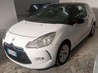Usata DS Automobiles DS3 So Chic 67 CV (49 kW) 2013 Bianco Coupé