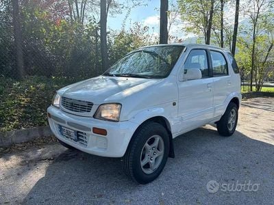 Usata Daihatsu Terios 83 CV (61 kW) 1999 Bianco SUV