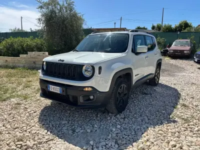Begagnad Jeep Renegade Sport 120 HK (88 kW) 2016 Vit SUV