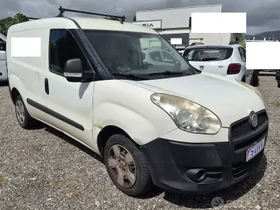 Usata Fiat Doblò 90 CV (66 kW) 2014 Bianco Monovolume