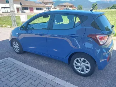Usata Hyundai i10 69 CV (50 kW) 2018 Bluazzurro Utilitaria