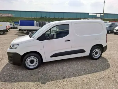 Usata Citroën Berlingo 131 CV (96 kW) 2022 Bianco Monovolume