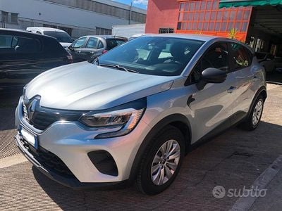 Occasion Renault Captur Zen 101 ch (74 kW) 2020 Gris SUV