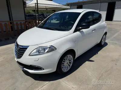 Usata Lancia Ypsilon S 85 CV (62 kW) 2014 Bianco Utilitaria