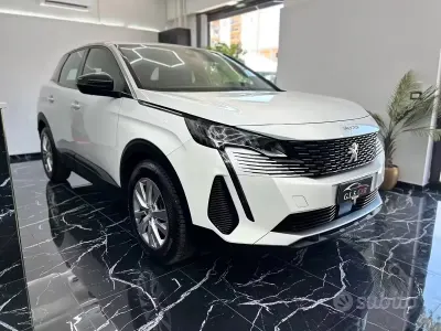 Usata Peugeot 3008 Active 131 CV (96 kW) 2022 Bianco SUV