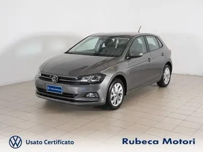 Usata VW Polo Highline 90 CV (66 kW) 2021 Limestone grey Utilitaria