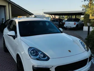 Usata Porsche Cayenne 245 CV (180 kW) 2011 SUV