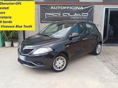 Usata Lancia Ypsilon Silver 69 CV (50 kW) 2018 Nero Utilitaria